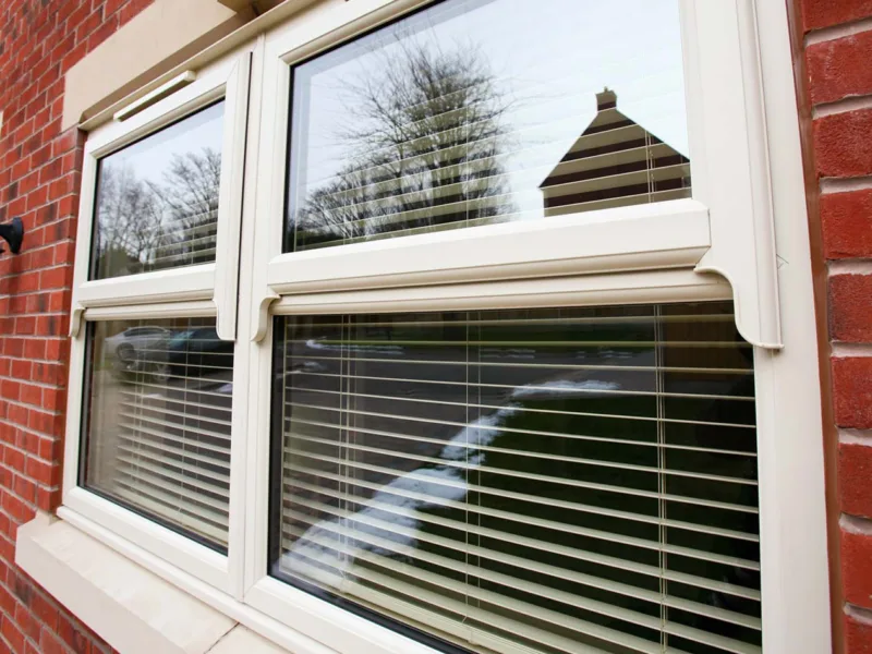 How does double glazing work