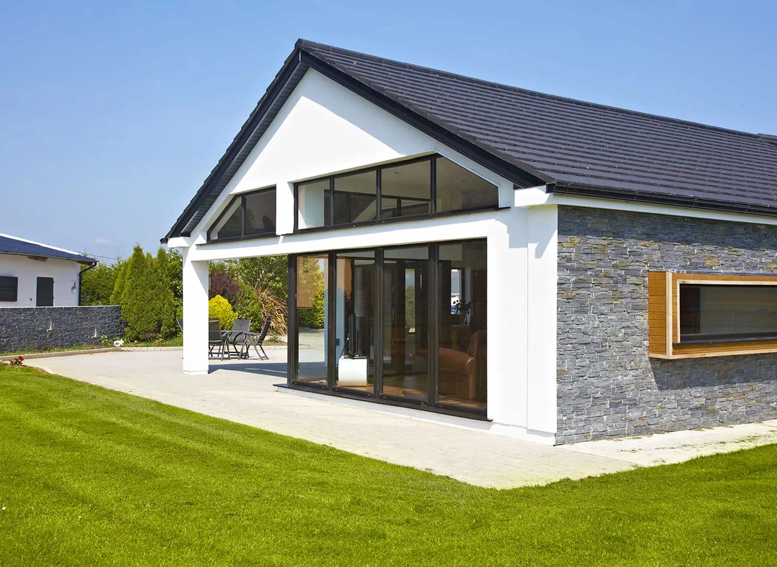 3 Reasons To Invest In Bi-fold Doors